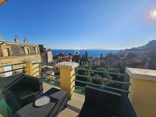 OPATIJA, dva apartmaja s parkiriščem in vrtom blizu morja