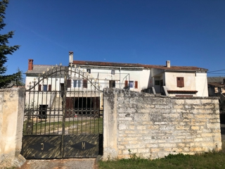 ISTRA, stara hiša s projektom in dovoljenjem za rekonstrukcijo