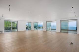 OPATIJA, luksuzen penthouse z bazenom in panoramskim pogledom na morje