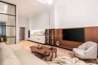 OPATIJA – CENTER, Luxury apartment in a renovated villa 1st row to the sea (A11)