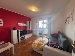 LOVRAN, 3-sobno stanovanje s pogledom na morje in garažo, blizu morja