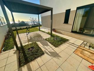 OPATIJA, 3-sobno stanovanje z vrtom in pogledom na morje