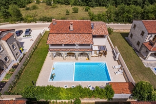 ISTRA - SVETVINČENAT, očarljiva rustikalna vila z bazenom