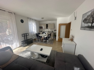 VIŠKOVO, 2-sobno stanovanje s teraso