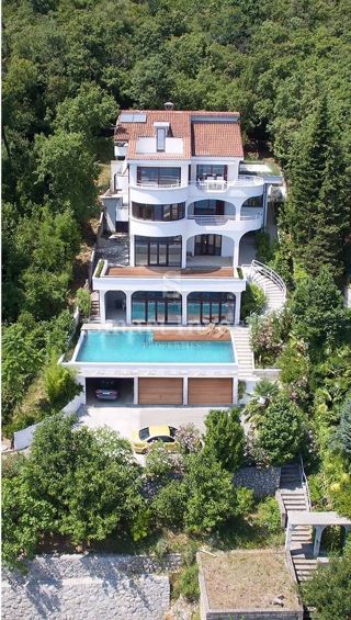 OPATIJA, Detached house with 3 apartments and sea view, for sale