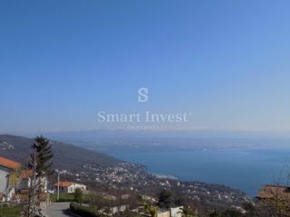 LOVRAN, Zazidljivo zemljišče 1.268 m2 s pogledom na morje, prodamo