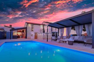 ISTRIA – KANFANAR, UNIQUE STONE VILLA WITH POOL