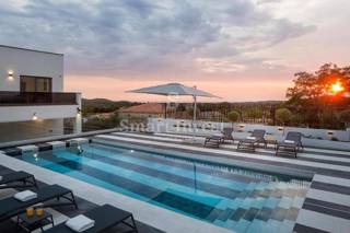 ISTRIA - VRSAR, Modern villa with sea view and tennis court