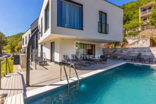 OPATIJA - RIVIERA, Modern semi-detached villa with pool and spa