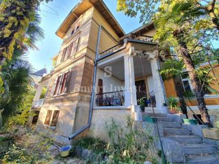 OPATIJA, Stanovanje 244 m2 v avstro-ogrski vili, druga linija do morja