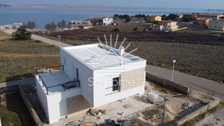 Ekskluzivna hiša naprodaj - bazen, garaža, pogled na morje - Vir, Hrvaška (100 m od morja)