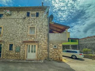 Brtonigla, kamnita vrstna hiša z 2 apartmaja