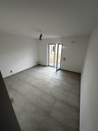 Novigrad, prenovljeno stanovanje v 1. nadstropju