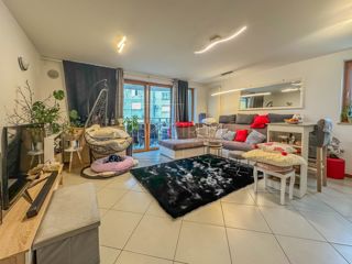 Novigrad, stanovanje z garažo v centru mesta