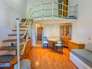 Poreč, dvoetažno stanovanje 350 m od morja