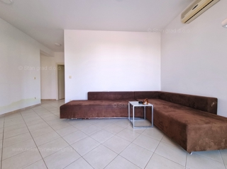 Malinska, apartma v pritličju z vrtom blizu plaže!
