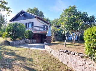Uvala Soline, samostojna hiša z urejenim vrtom!