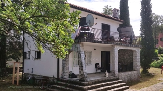 Malinska, samostojna kamnita hiša s prostornim vrtom!