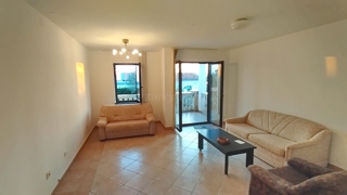 Novi Vinodolski, garsonjera z balkonom in prostornim vrtom!