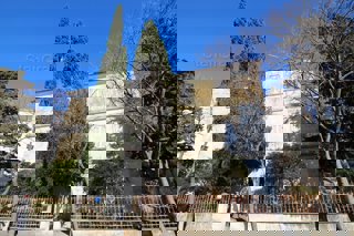 Novi Vinodolski, udobno stanovanje 86 m² le 150 m od plaže!