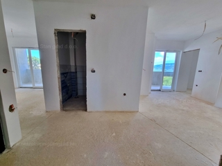 Šilo, prodaja, apartma v prvem nadstropju, le 150 m od morja!