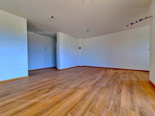 Otok Krk, Malinska, komforten apartma v prvem nadstropju, prodamo!