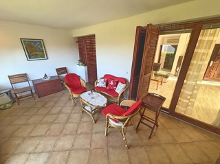 Malinska, pritlični apartma z vrtom na mirni lokaciji!