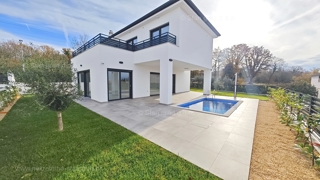 Malinska, moderna samostojna hiša z bazenom!