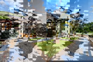 Crikvenica okolica, super-moderna luksuzna vila obdana z zelenjem