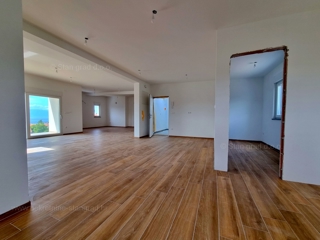 Otok Krk, Malinska, penthouse v novogradnji s pogledom na morje, prodaja!