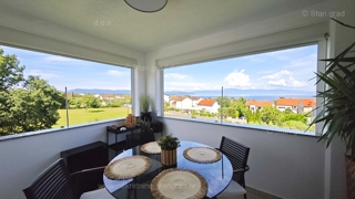 Malinska, novo prenovljen apartma z odprtim pogledom na morje!