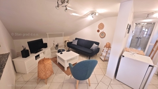 Malinska, lep apartma v mansardi blizu morja!