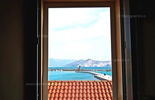 Baška, dvoetažni apartma, druga vrsta do morja!