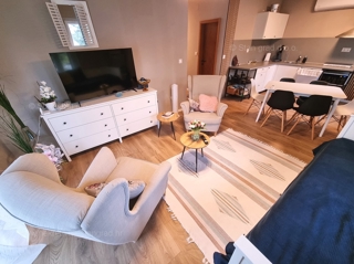 Malinska, opremljena samostojna hiša s 3 apartmaji!