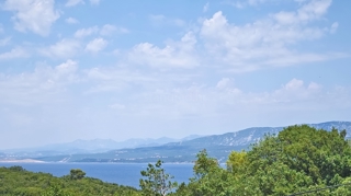 Šilo, stanovanje v 1. nadstropju novogradnje s pogledom na morje!