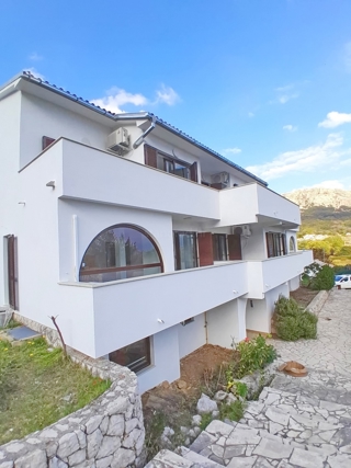Baška, udobno stanovanje na mirni lokaciji!