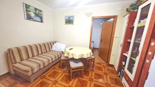 Njivice, 2 apartmaja v pritličju blizu morja!