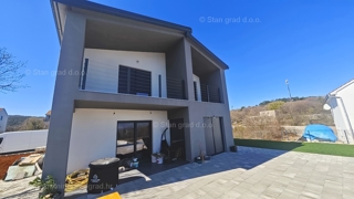 Vrbnik, casa indipendente con piscina e vista panoramica
