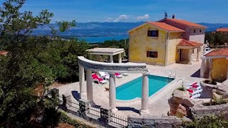 Zaliv Soline, izjemna mediteranska kamnita vila z bazenom in čudovitim razgledom