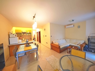 Baška, dvosobno stanovanje v 1. nadstropju z vrtom!