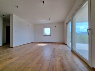 Otok Krk, Malinska, apartma v prvem nadstropju v novogradnji, prodaja!