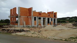 Ližnjan, luksuzna stavba v gradnji, 500 m od plaže