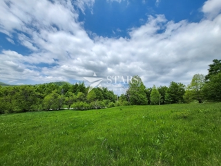 Gorski Kotar, Stari Laz – Građevinsko zemljišče za dva objekta na hribu