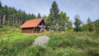 Gorski kotar, Stara Sušica – Lesena počitniška hiška v mirnem gozdnem okolju