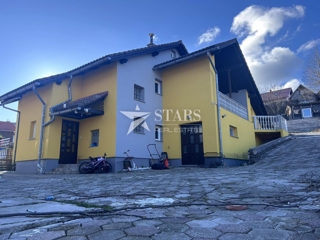 Fužine, družinska hiša s površino 150 m² in prostornim dvoriščem