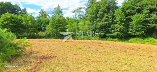 Josipdol - Stavbno zemljišče 994 m² - mirna lokacija ob potoku