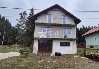 Gorski Kotar, Mrkopalj – Hiša v vikend naselju z vrtom