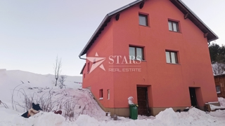 Otočac - prodamo hišo 180 m2