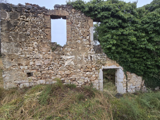 Bribir, Zemljišče z ruševino – idealno za novo gradnjo