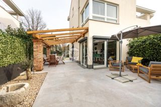 Apartma Malinska, Malinska-Dubašnica, 102,37m2
